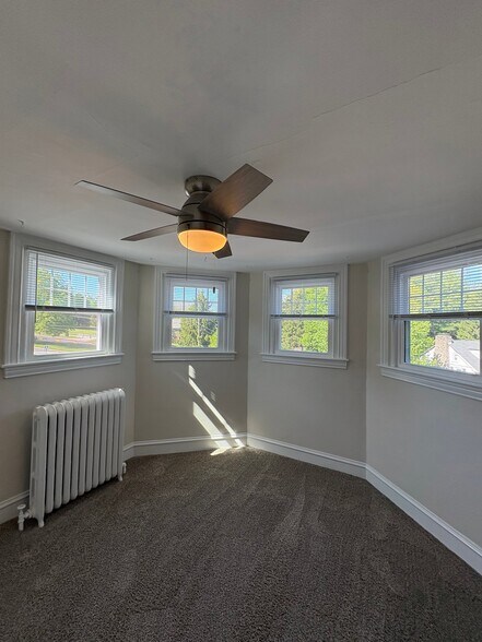 Building Photo - 400 Bethlehem Pike
