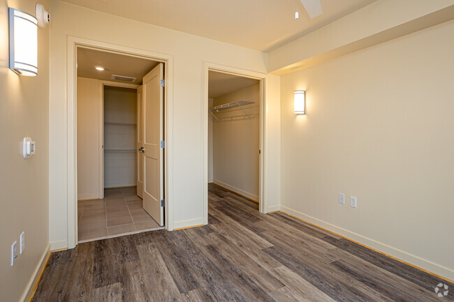 1BR, 1BA - Regular - Lake Forest Manor Senior Apartments 62+