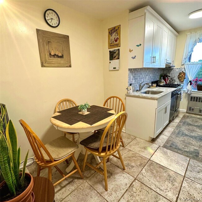 Building Photo - 125 Bronx River Rd