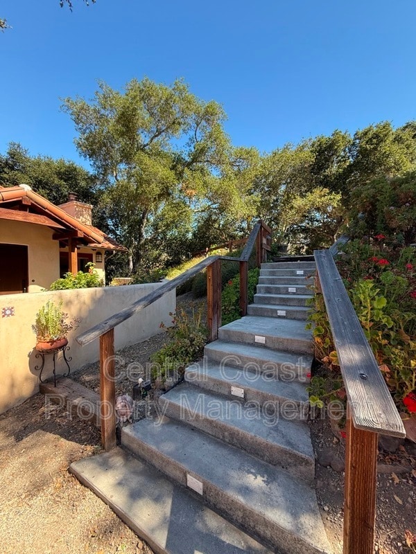 Building Photo - 66 E Carmel Valley Rd