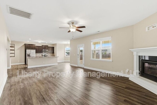 Building Photo - 588 Angel Oak Dr