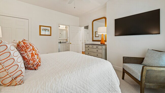 Building Photo - 20 Brandon Way