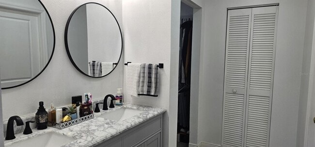 Building Photo - COMPLETELY FURNISHED 3 bed /2 bath  - 55+ ...