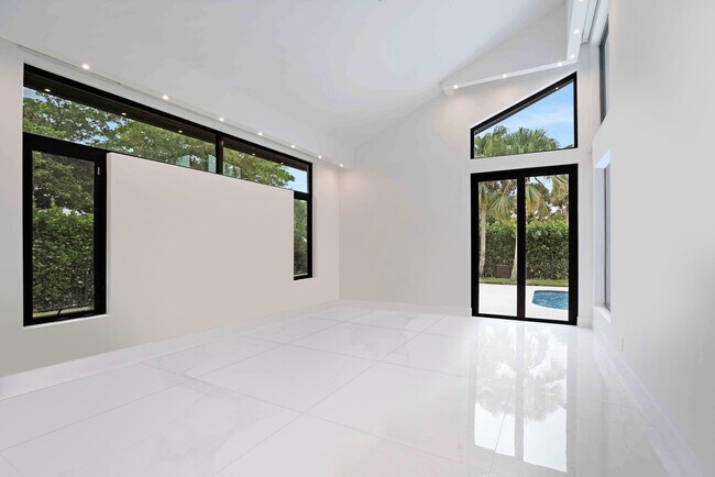 Building Photo - 3025 NW 61st St