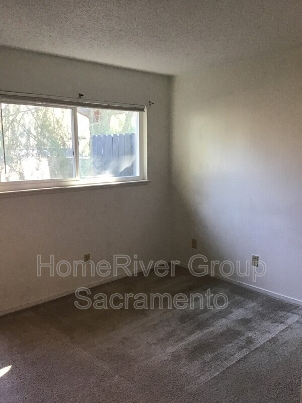 Building Photo - 10616 Fair Oaks Blvd