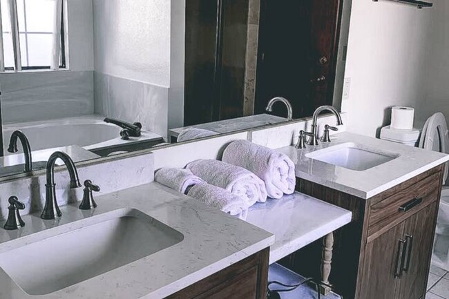 Building Photo - 3786 Longs Peak Ct