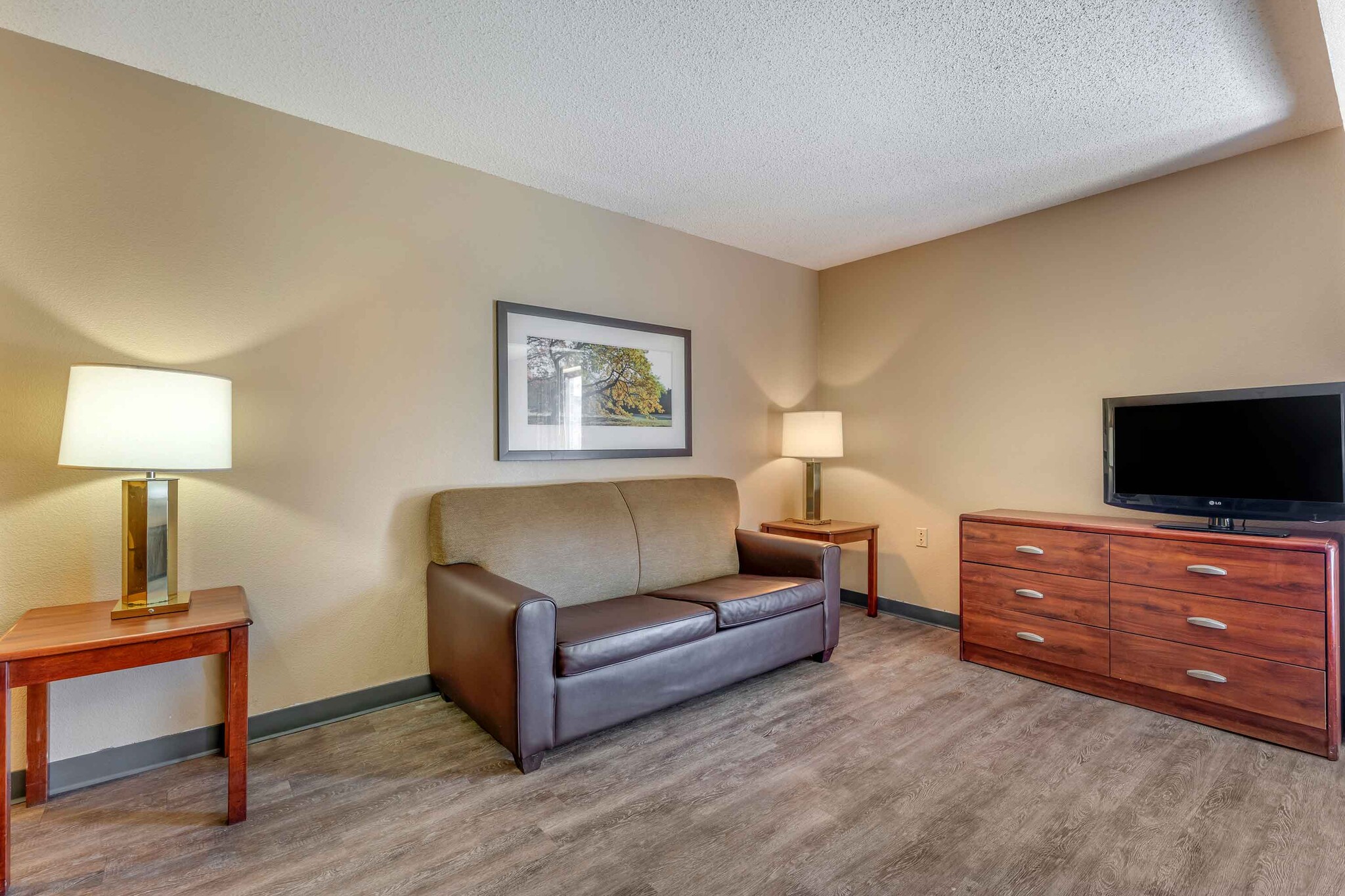 Building Photo - Furnished Studio-Arlington - Six Flags