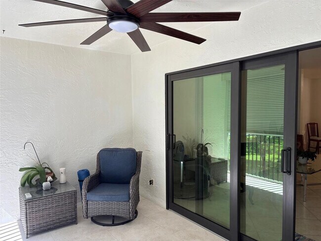 Building Photo - 2112 S Cypress Bend Dr