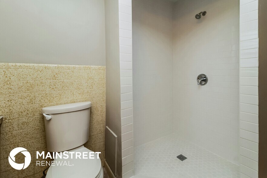 Building Photo - 2243 Austin Ave