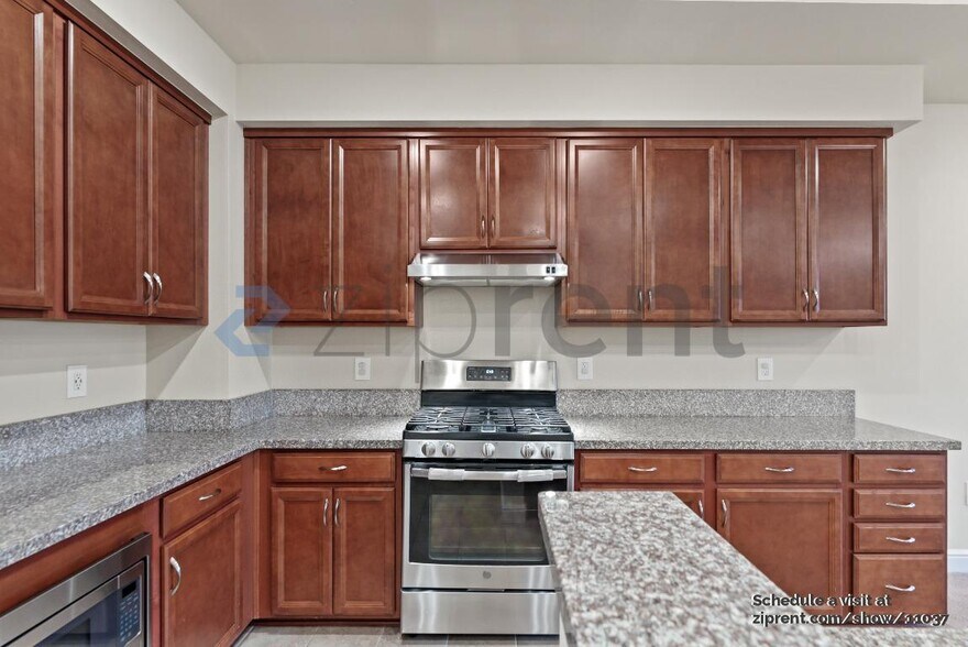 Building Photo - 1368 El Camino Real