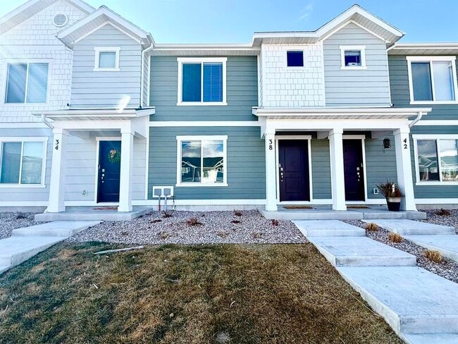 Building Photo - 38 N Northshore Dr