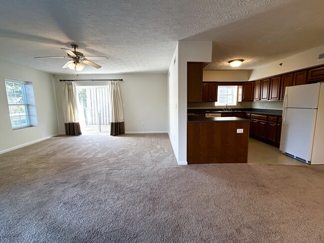 Building Photo - 29 Rosewood Ct