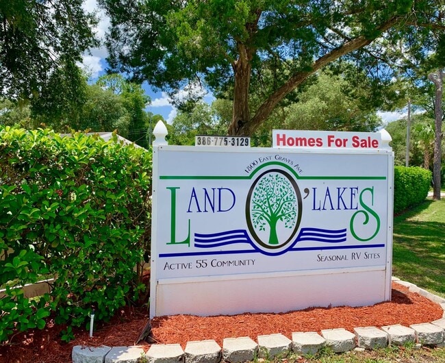 Building Photo - 1800 E Graves Ave