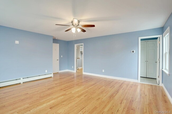 Building Photo - 6 Hemlock Ln
