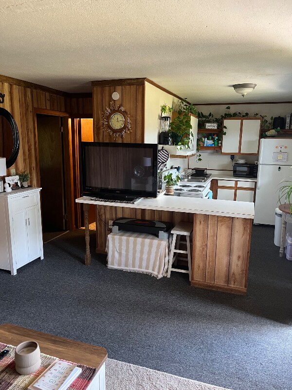 Building Photo - 80 Riverside Dr