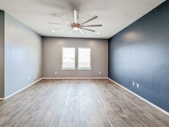 Building Photo - 14541 Montclair Way