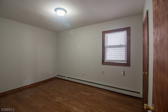 Building Photo - 756 S 17th St