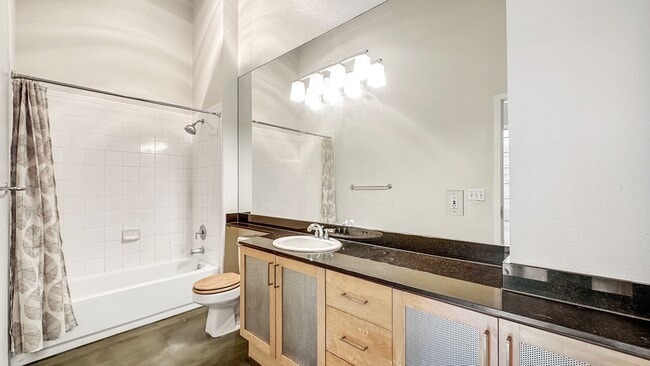 Building Photo - Authentic Loft Living in an Emeryville Landmark