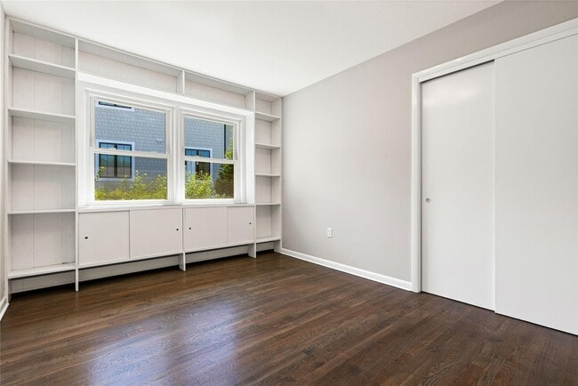 Building Photo - 125 Whittier Dr