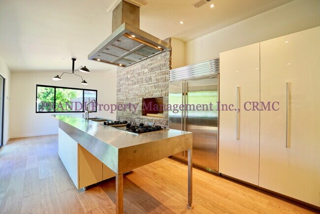 Building Photo - All New!  Fabulous 3 bedroom Fairfax house...