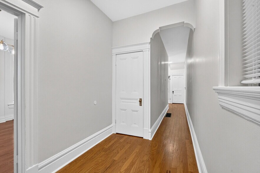 Building Photo - 2722 Armand Pl