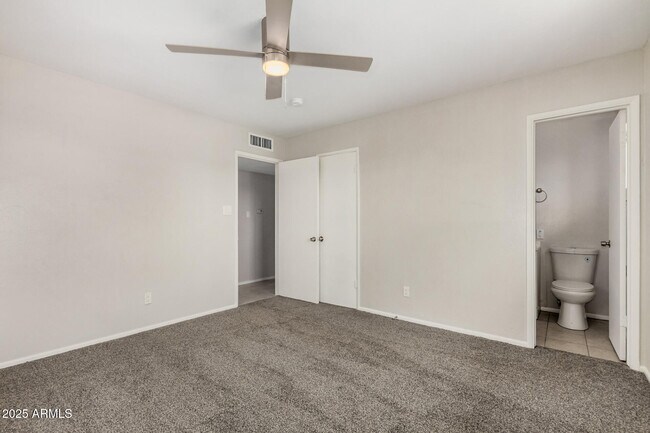 Building Photo - 3419 W Glenn Dr