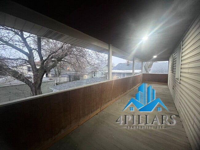 Building Photo - 403 Kenwood St