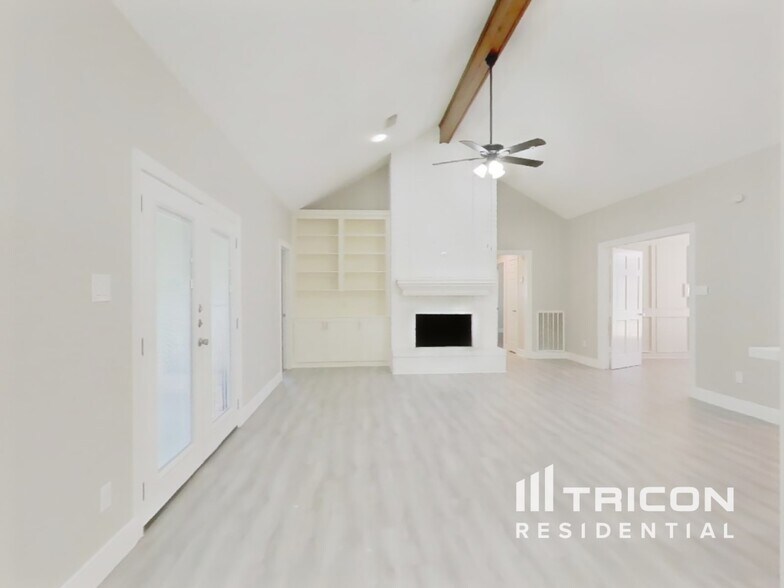 Building Photo - 7411 Las Brisas Dr
