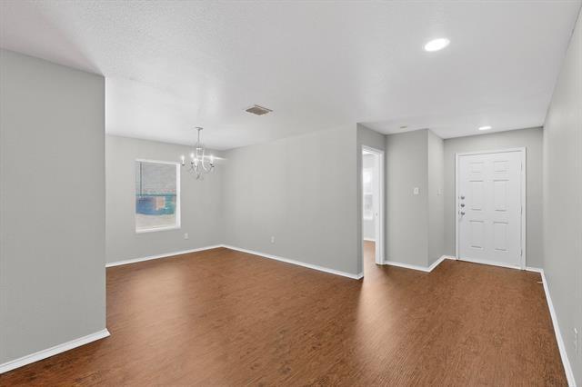 Building Photo - 407 Eisenhower Ln