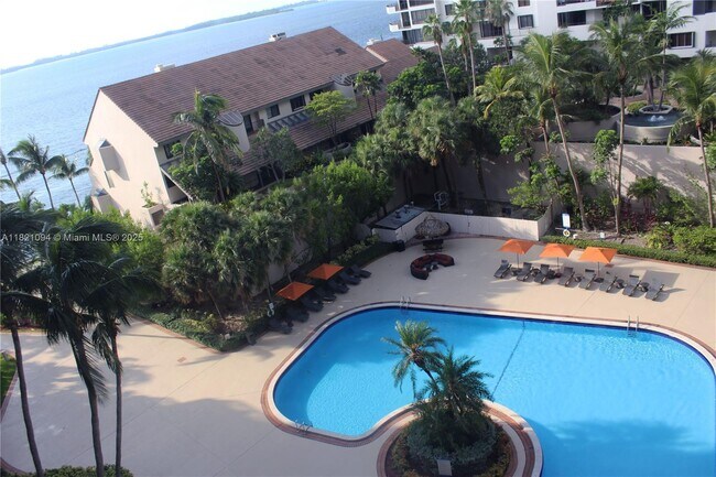 Building Photo - 540 Brickell Key Dr