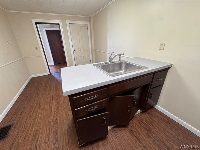 Building Photo - 10761 Main St