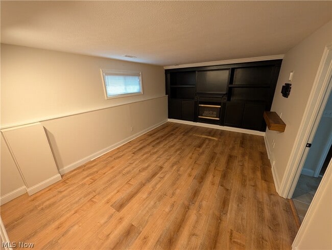 Building Photo - 8645 Courtland Dr