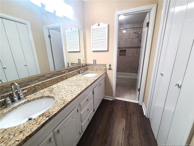 Building Photo - 6744 Irongate Dr