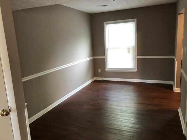 Building Photo - 290 Hedgewood Ct