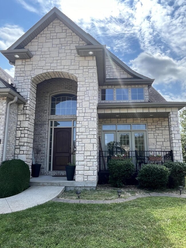 Building Photo - 2606 Stratford Chase Cir