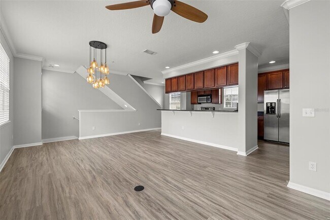 Building Photo - 509 S Matanzas Ave