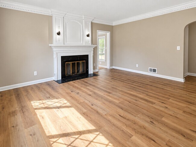Building Photo - 25855 Highland Rd