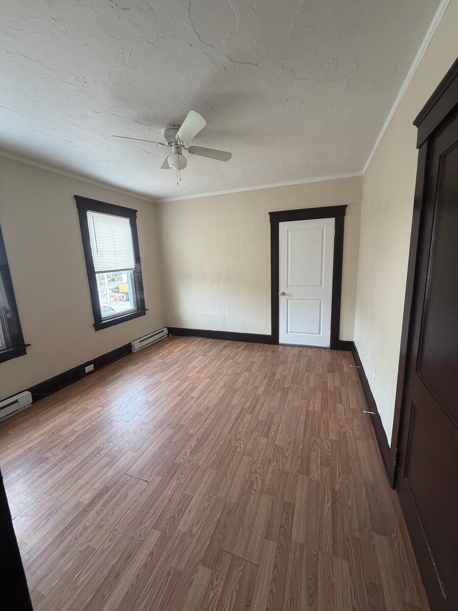 Building Photo - 162 Marshall St