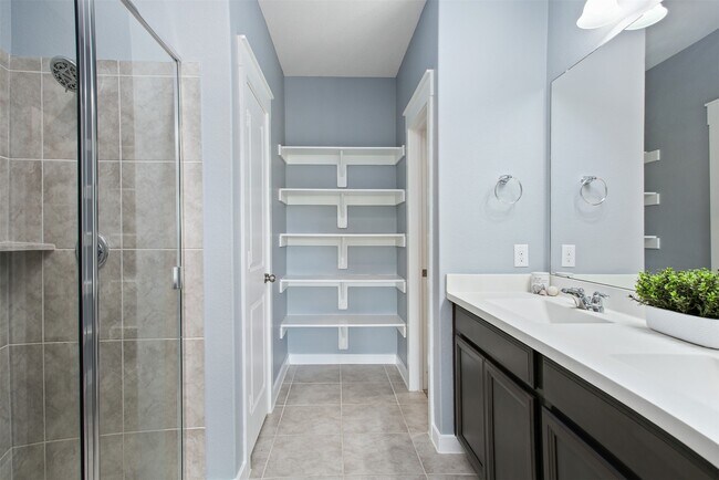 Building Photo - 2716 Bernadino Dr