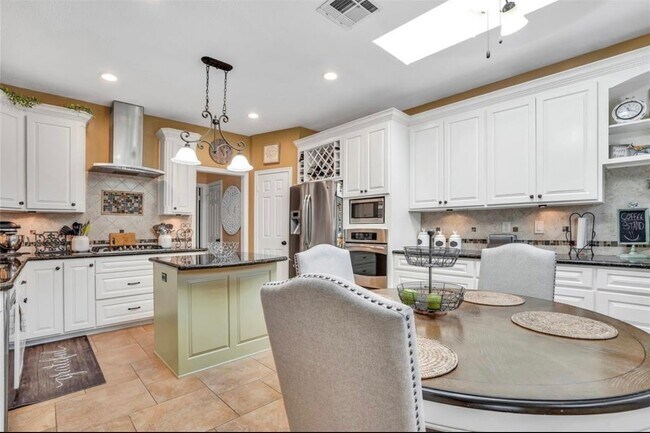 Building Photo - 18214 Spruce Creek Dr
