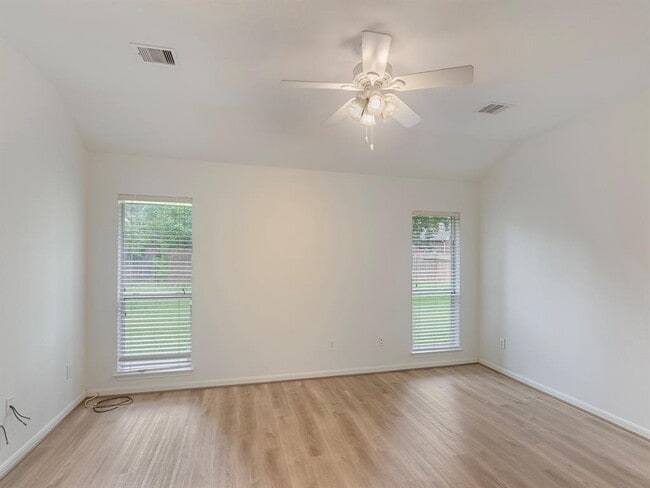 Building Photo - 51 N Regan Mead Cir