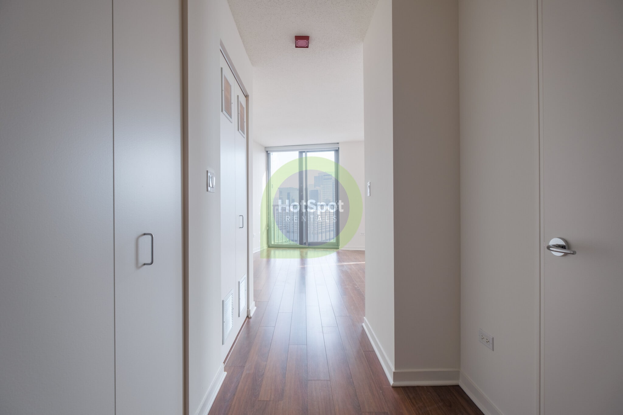 Building Photo - 543 N Kingsbury St