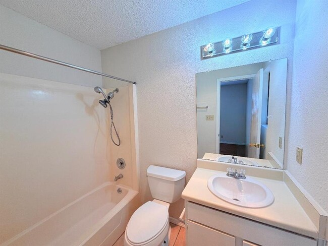 Building Photo - 2301 Whitlow Cove