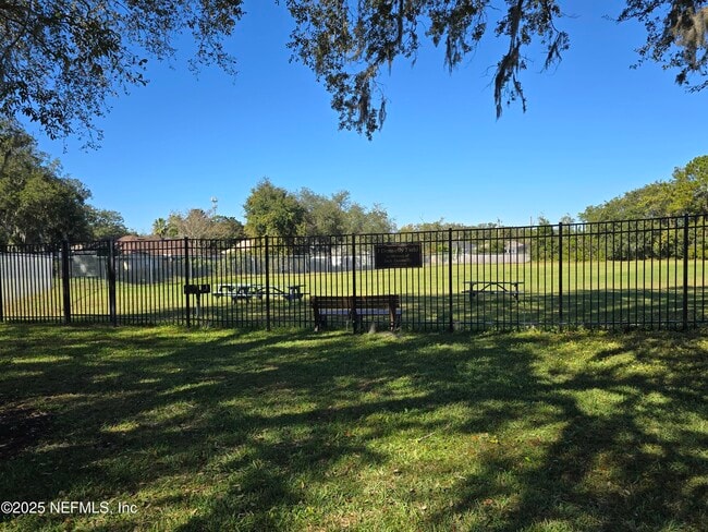 Building Photo - 744 Palm Hammock Cir