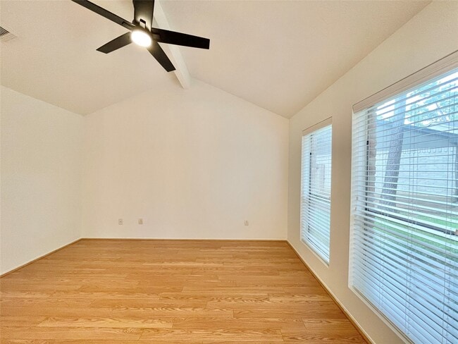 Building Photo - 6 Lea Oak Ct