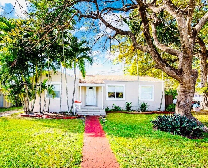 Building Photo - 410 Pinecrest Dr