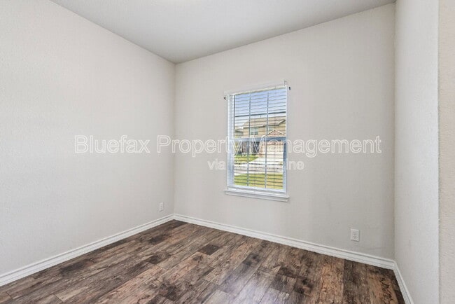 Building Photo - 4712 Paluxy Trl