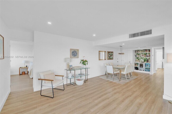 Building Photo - 11111 Biscayne Blvd