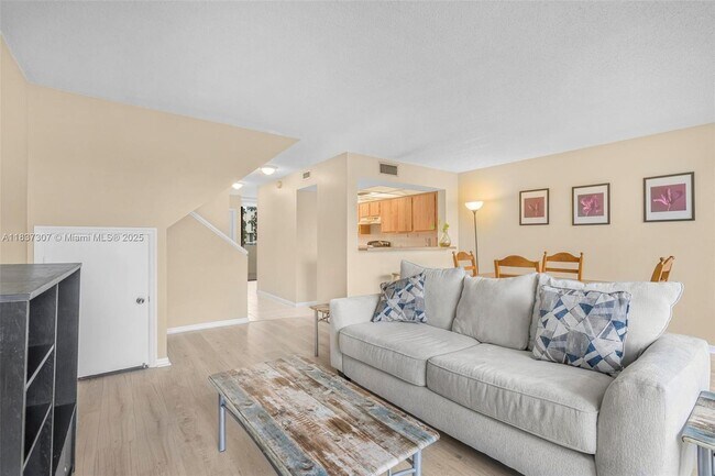 Building Photo - 2911 SW 87th Terrace