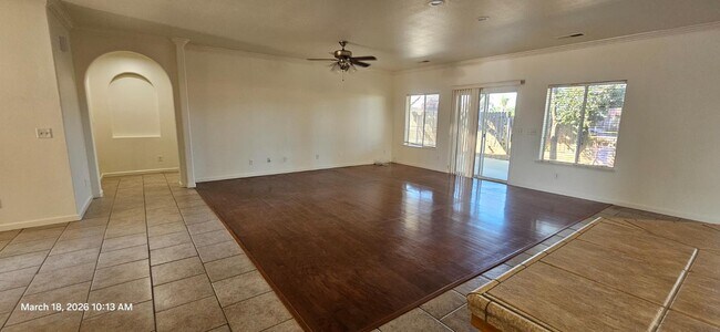 Building Photo - 106 Palm Ct